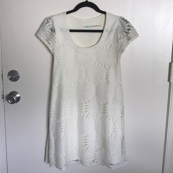 UO Kimchi Blue floral lace trapeze dress - Picture 2 of 2